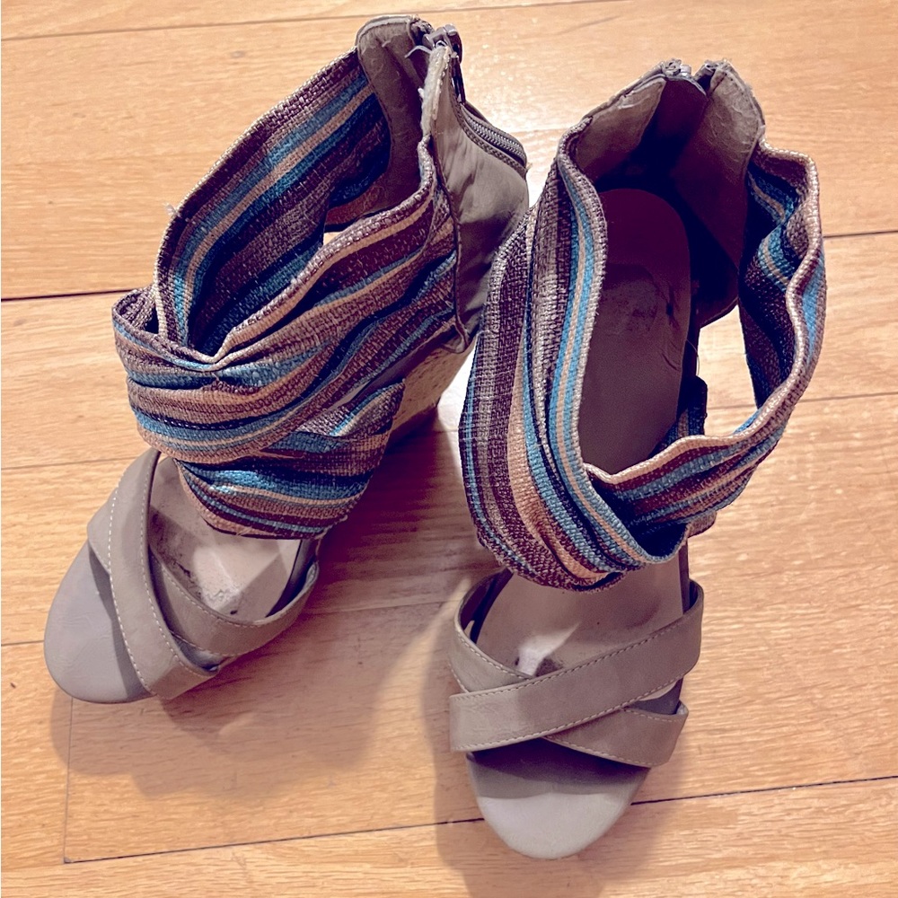Wedge Sandals with fabric ankle wrap